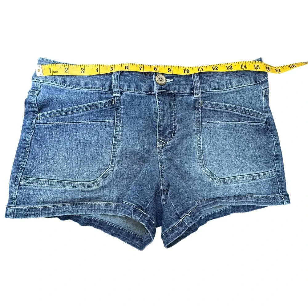 Unionbay Low Rise Y2K Style Utility Medium Wash Denim Stretch Shorts Size 9/29